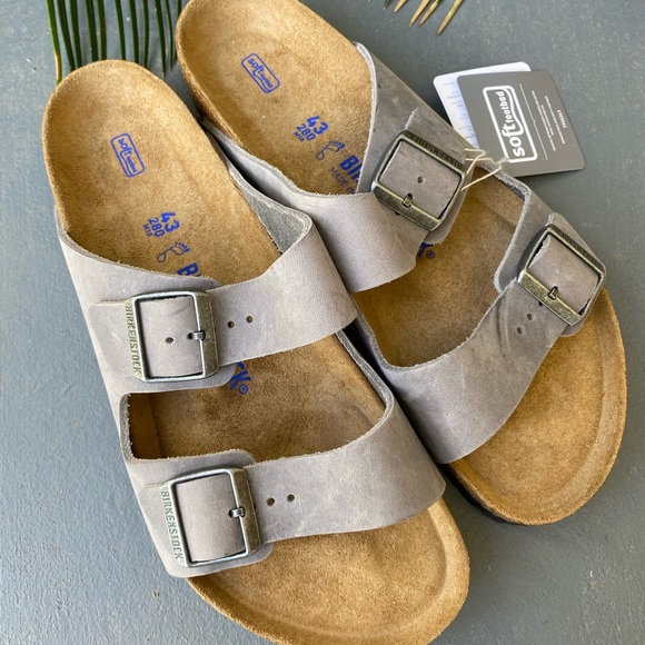 Birkenstock Other - BIRKENSTOCK *NWT* Men’s Arizona Grey Sandal